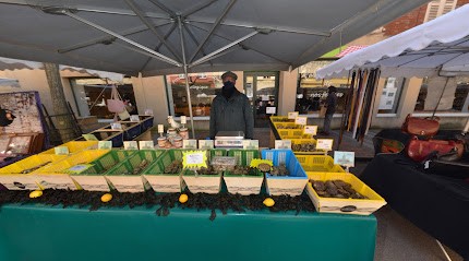 Huitres-Varlet Marché Aux Huitres Et Fruits De Mer, Mareyeur et Vendeur de Fruits de Mer à Merry-Sec